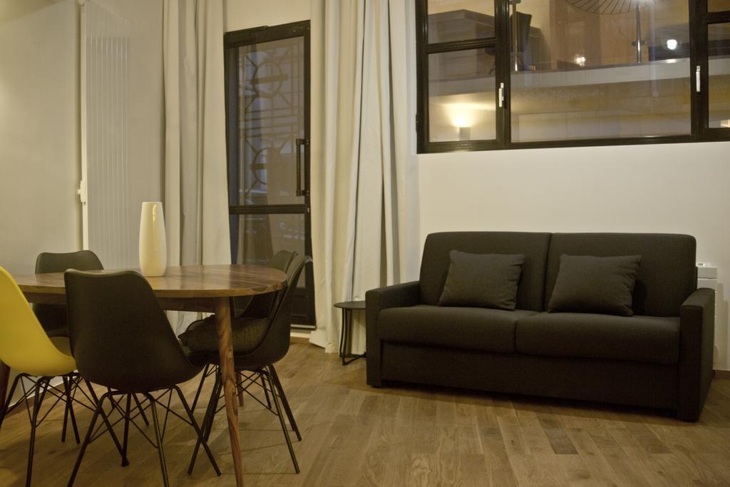 Chez Vous - Marguerite Et Emile Apartment Paris Luaran gambar
